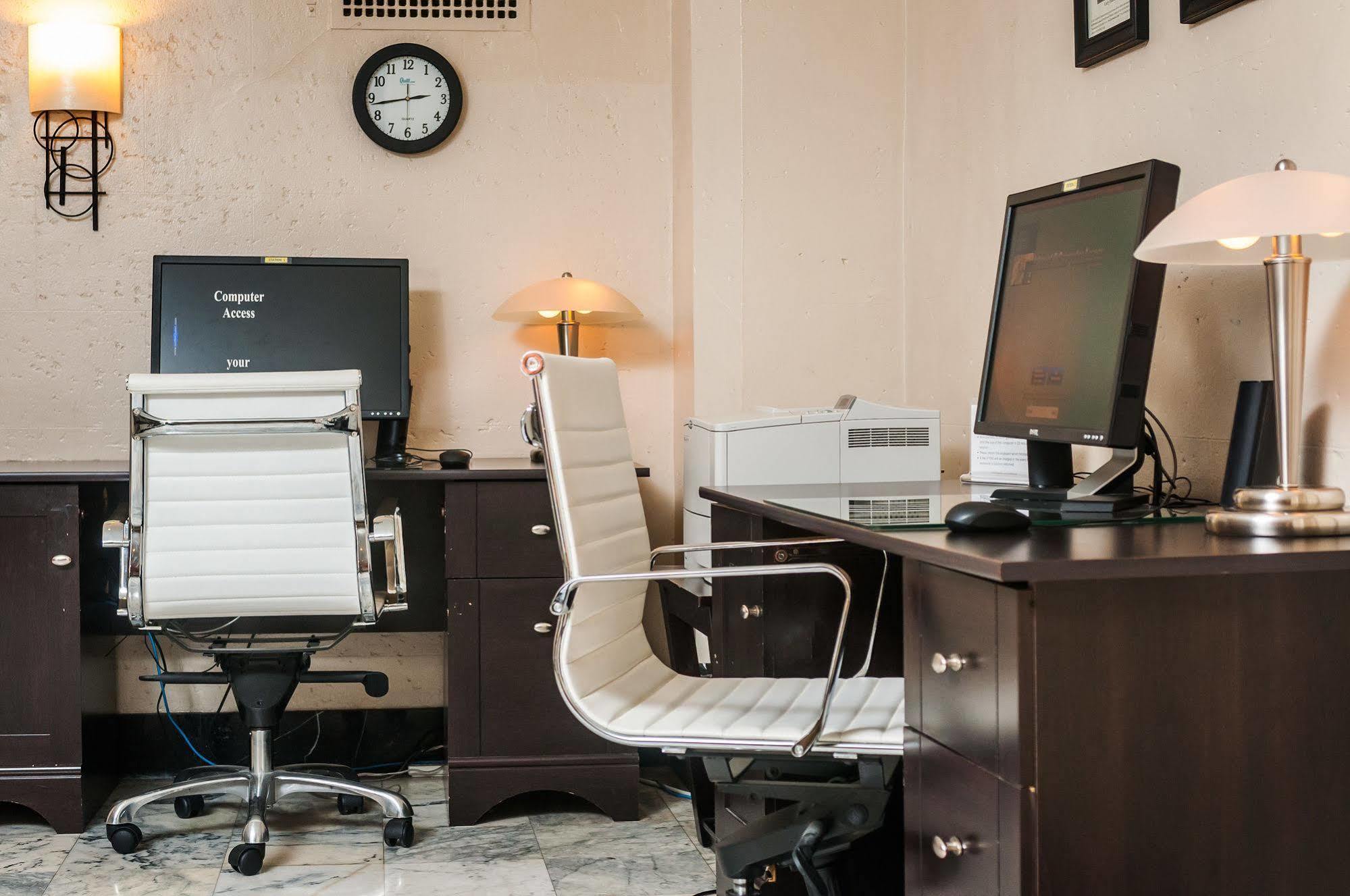 The Pickwick Hotel 3*