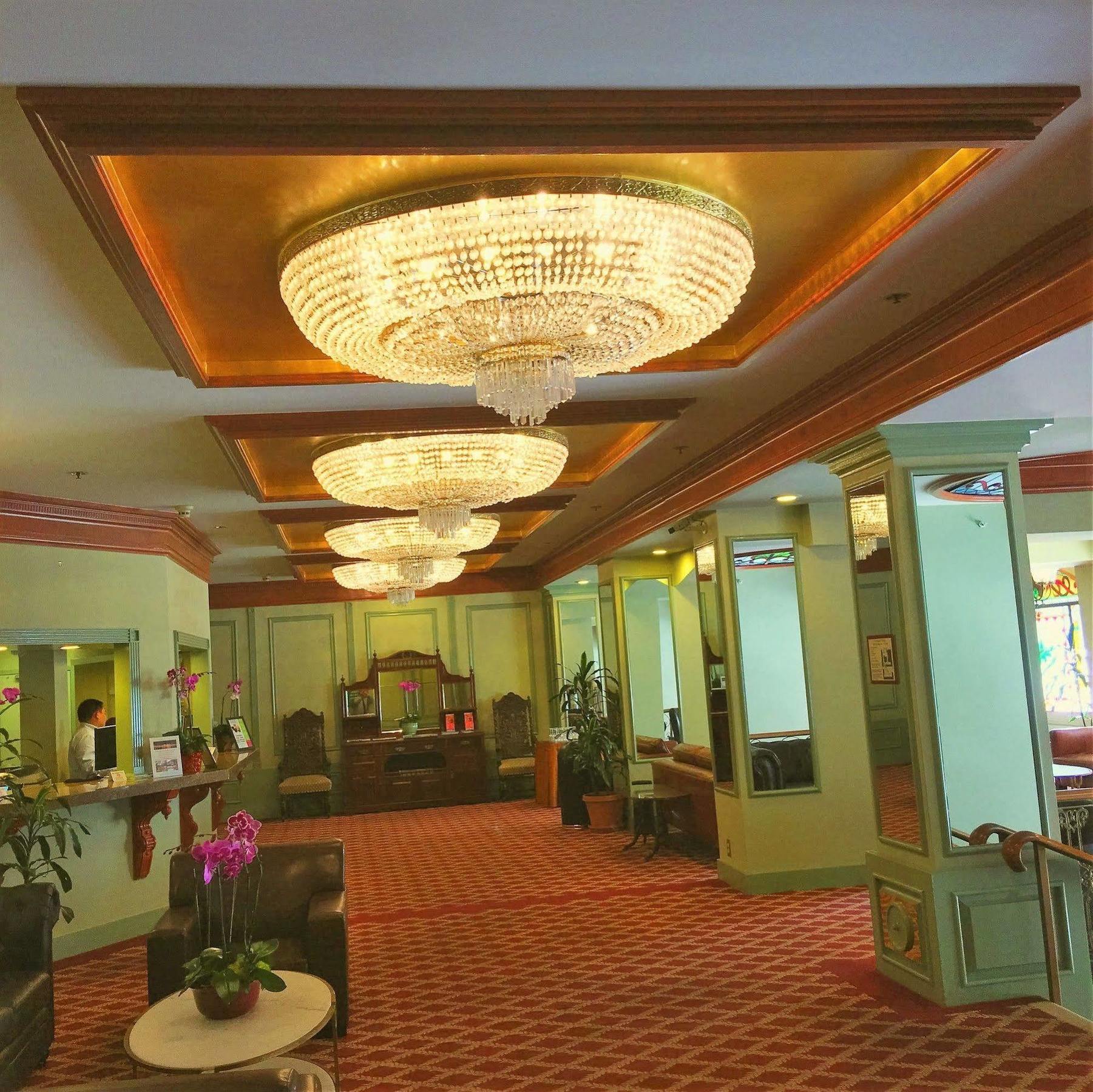 Courtyard By Marriott Downtown/van Ness Ave
