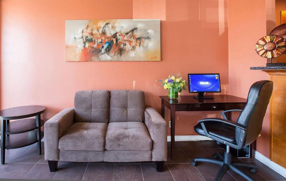 Hotel La Luna Inn, Ascend Collection