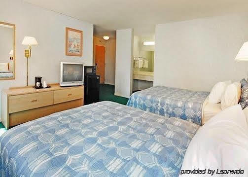 Rodeway Civic Center Inn