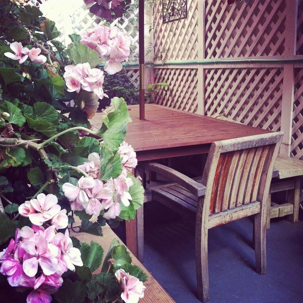 Hostel Adelaide
