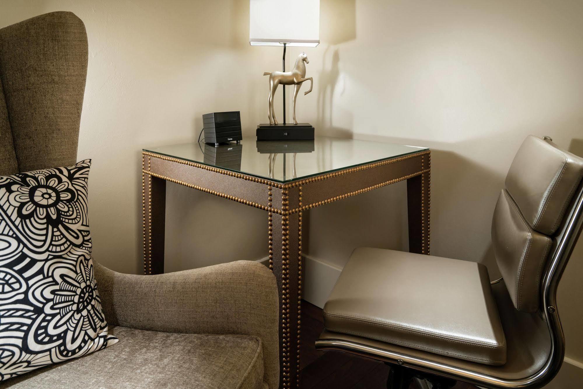 Staypineapple, An Elegant Hotel, Union Square 4*
