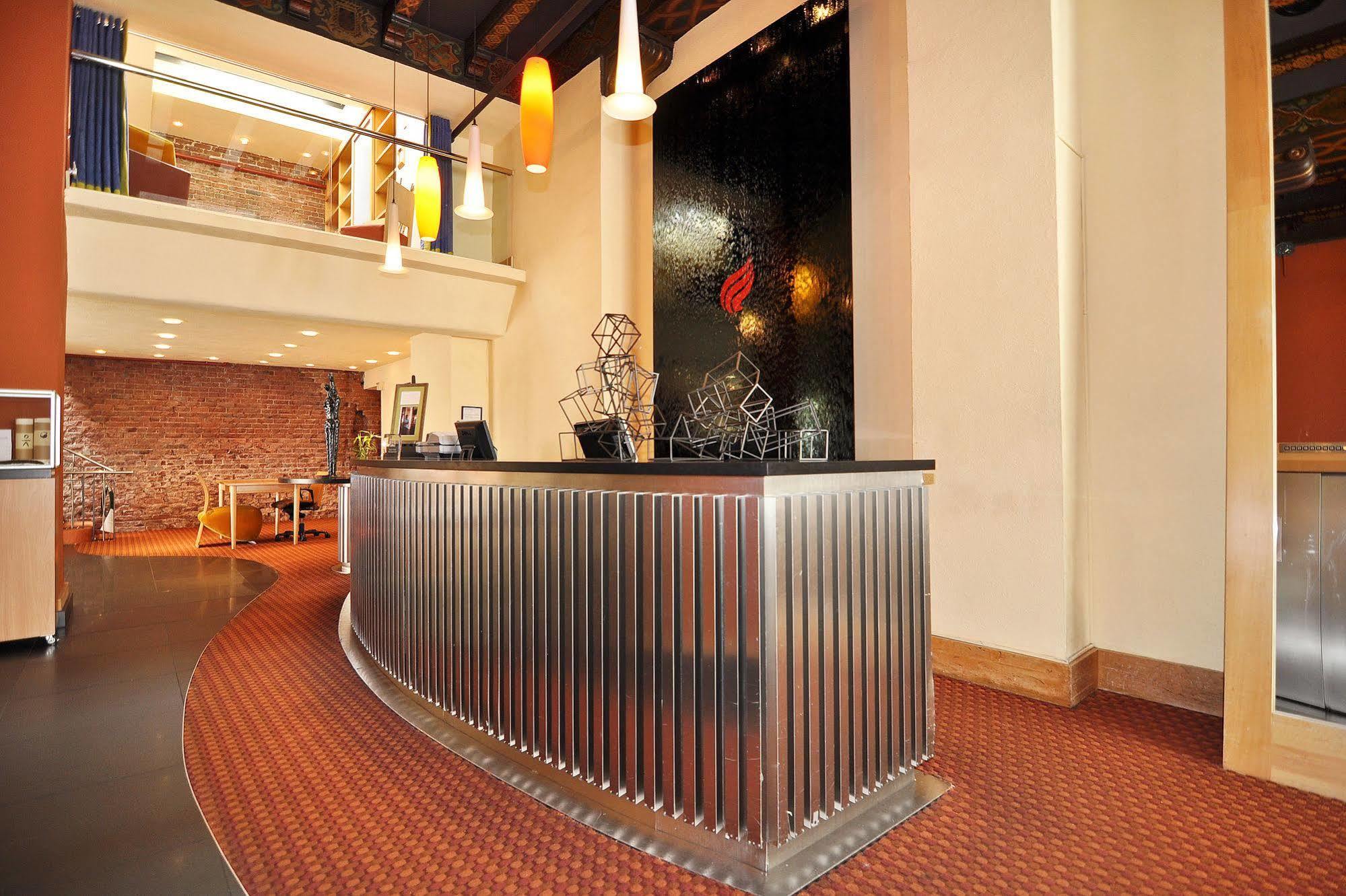 Hotel Metropolis 3*