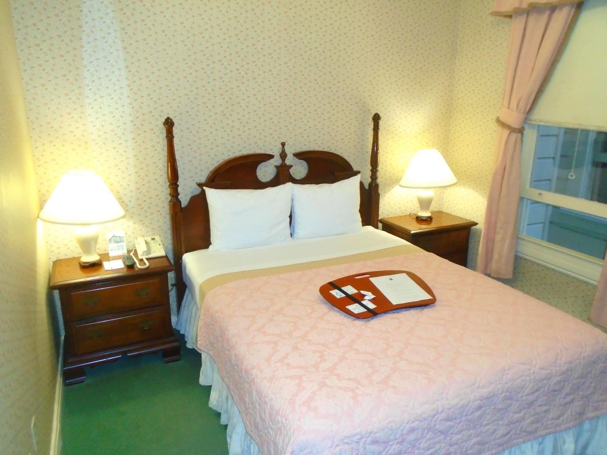 Stanyan Park Hotel 3*