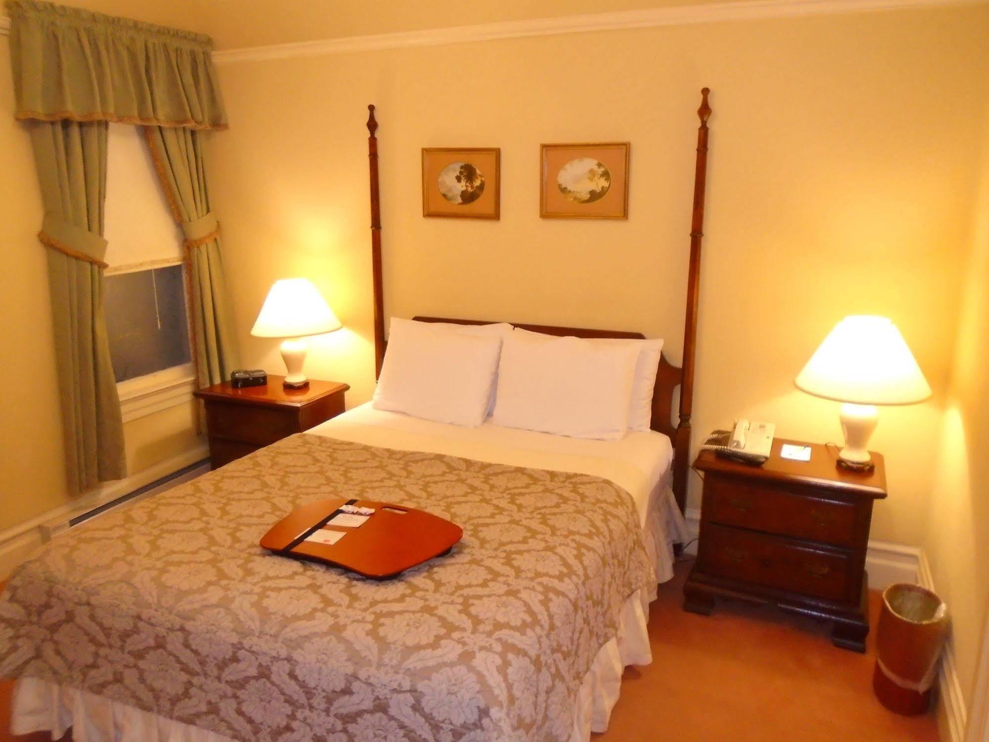 Stanyan Park Hotel 3*