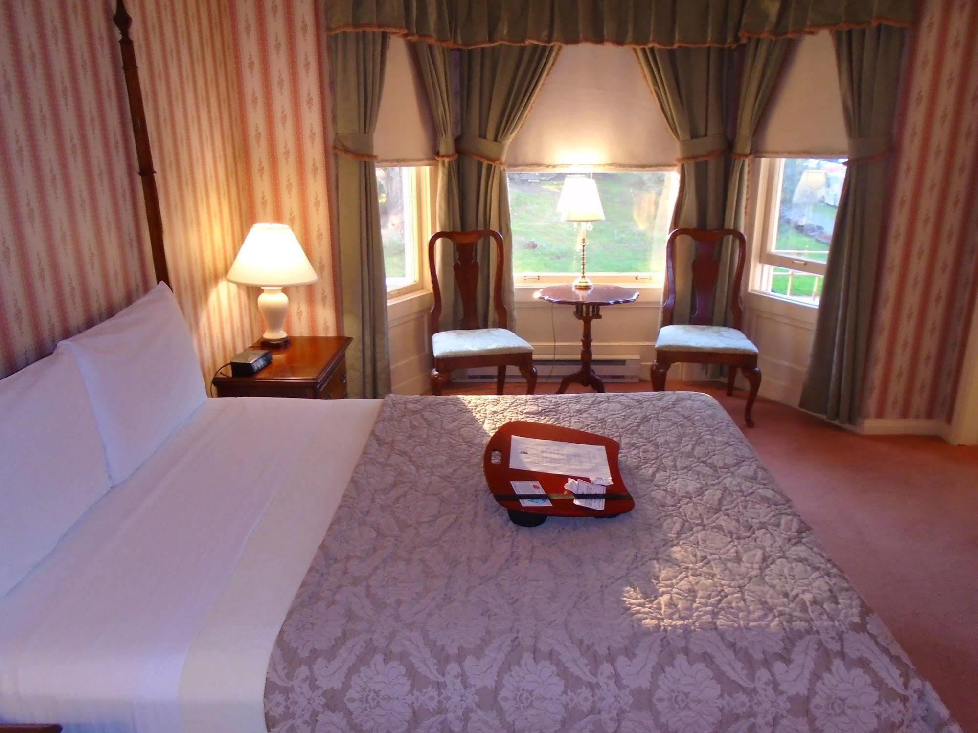 Stanyan Park Hotel 3*