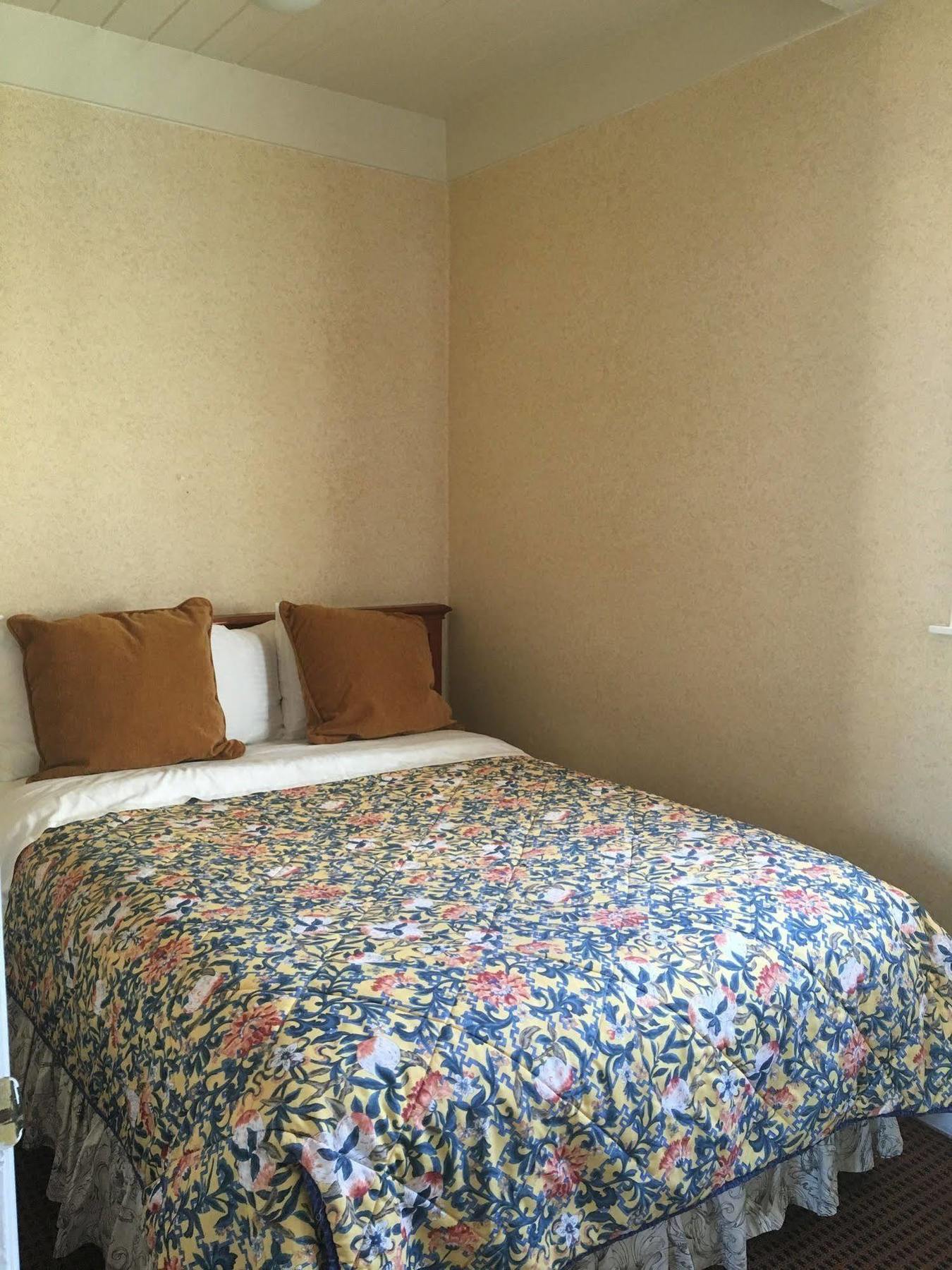 Pacific Heights 3*