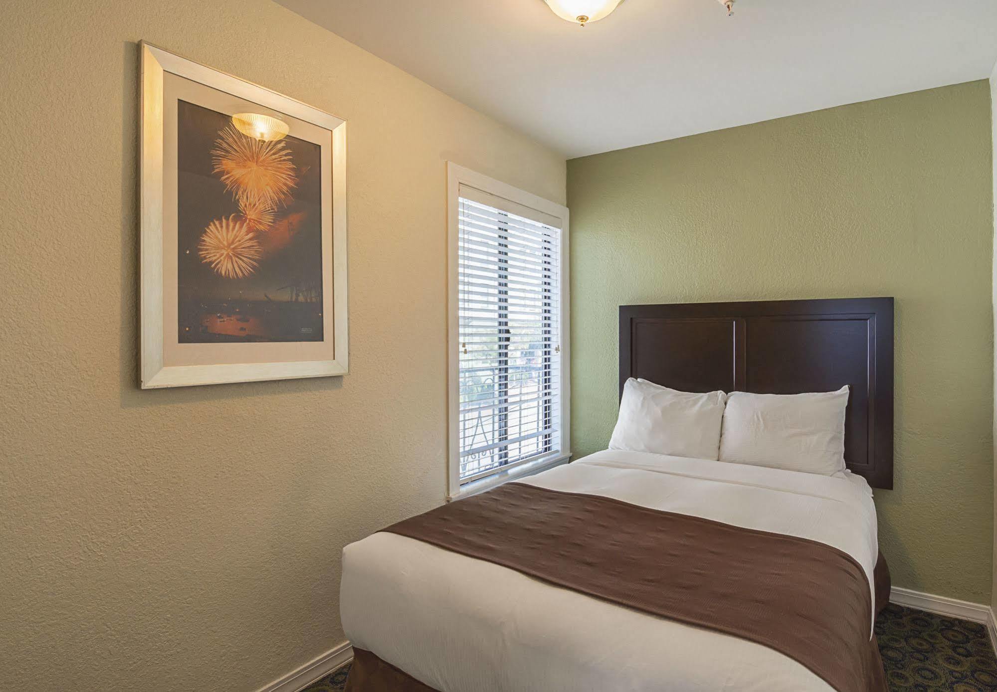 Hotel Heritage Marina 3*