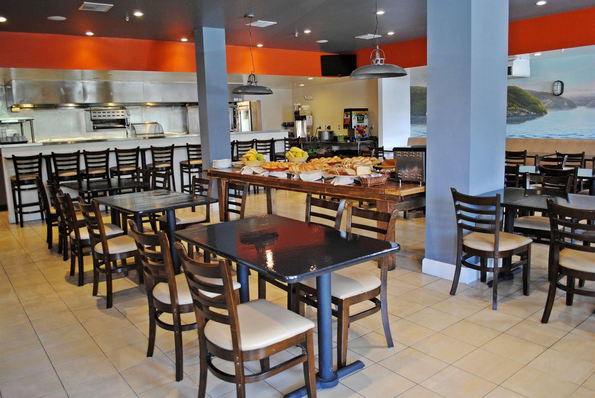 Hotel Heritage Marina