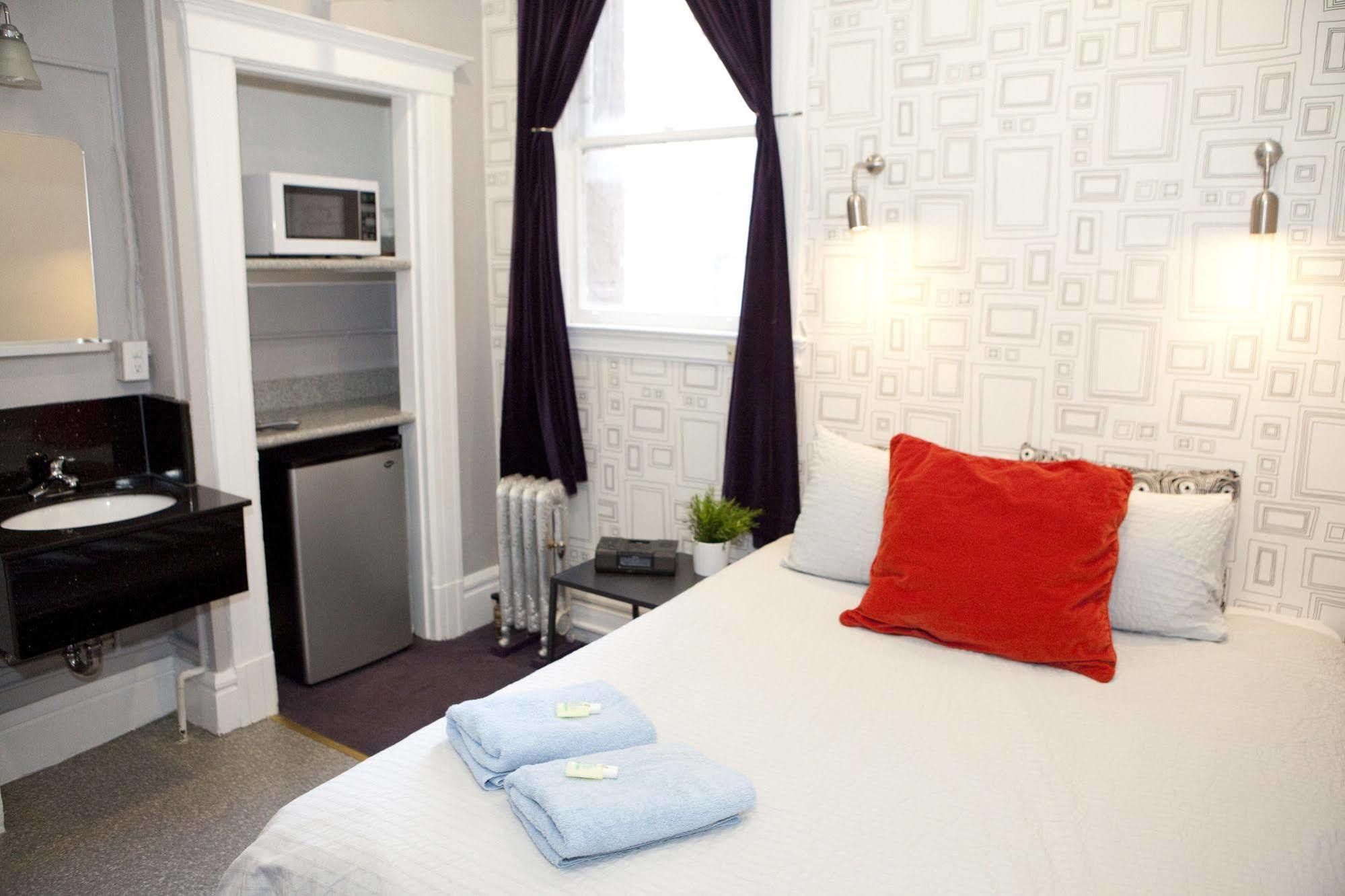 Ansonia Hostel