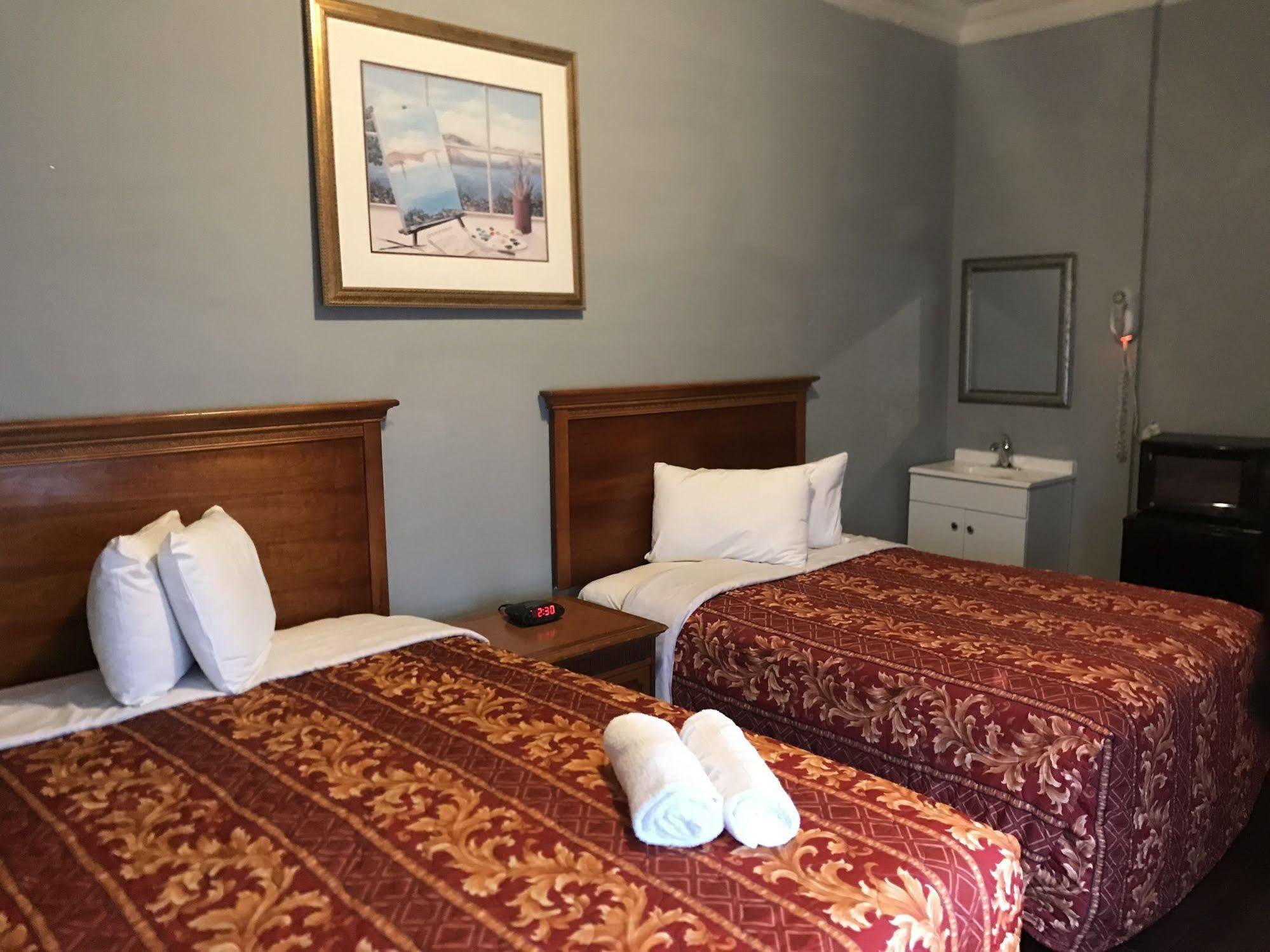 Warfield Inn