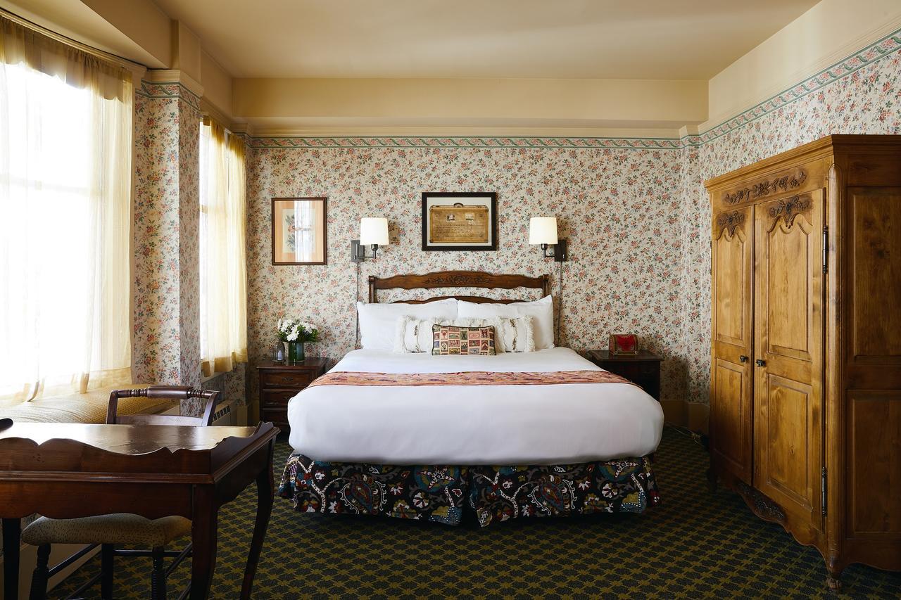 Petite Hotel