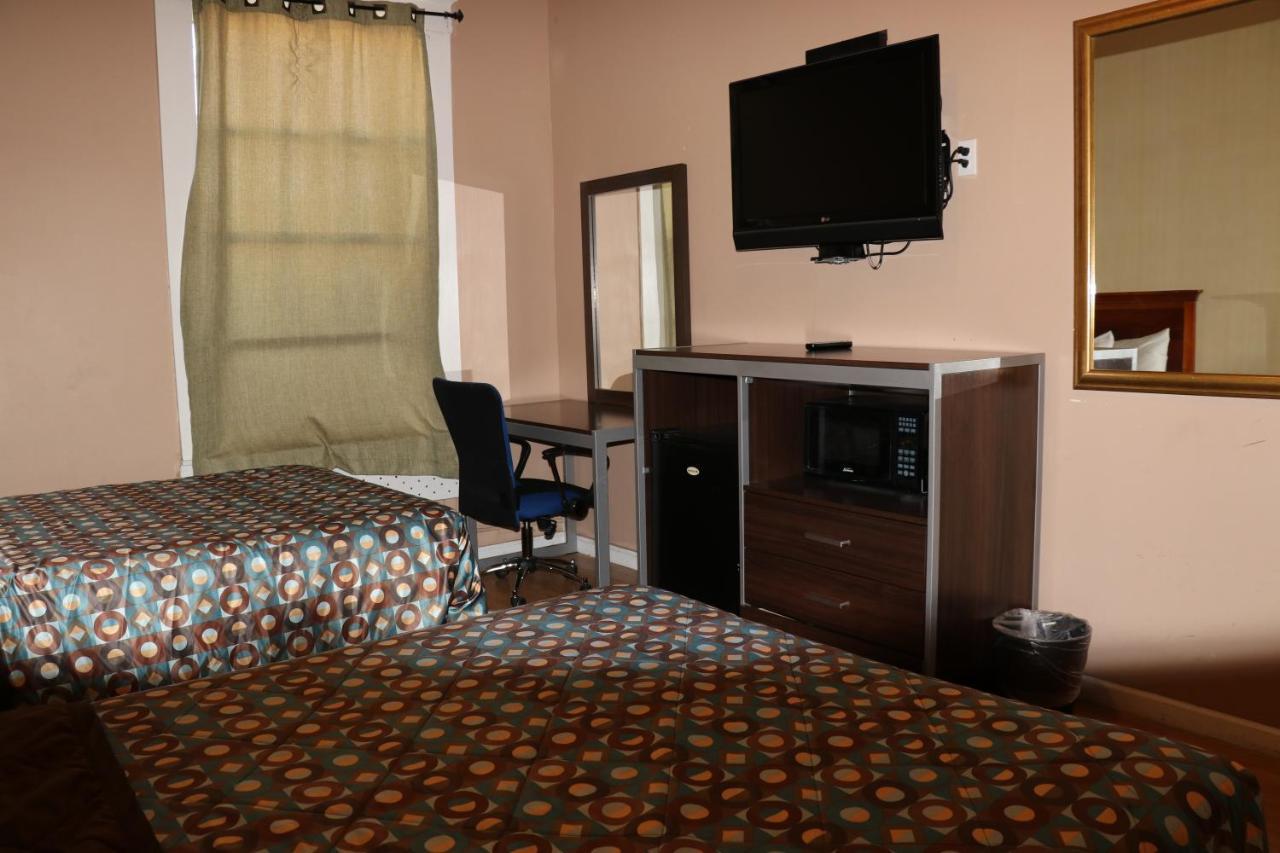 Europa Hotel *