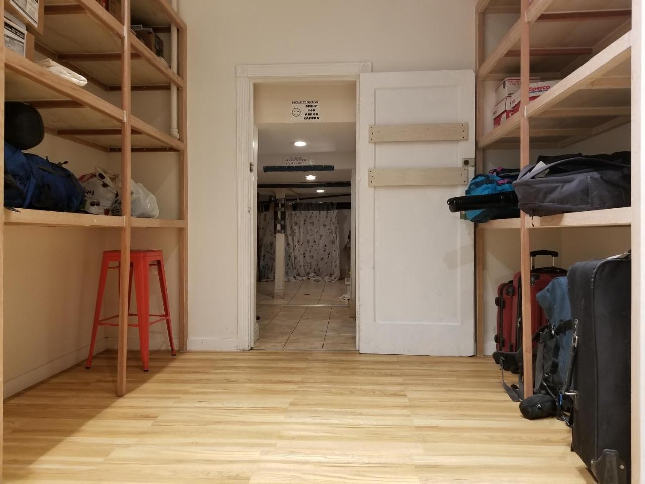 Hostel Orange Village