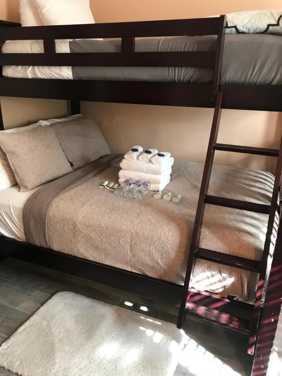 Luz Hostel *