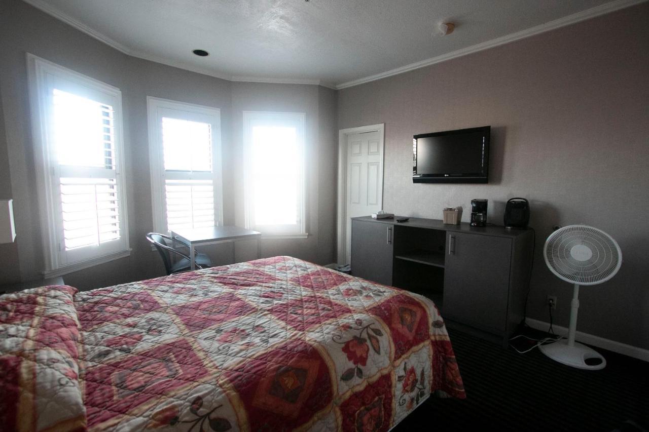 Alpha And Motel 2*