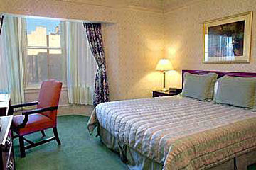 Courtyard By Marriott Downtown/van Ness Ave Hotel