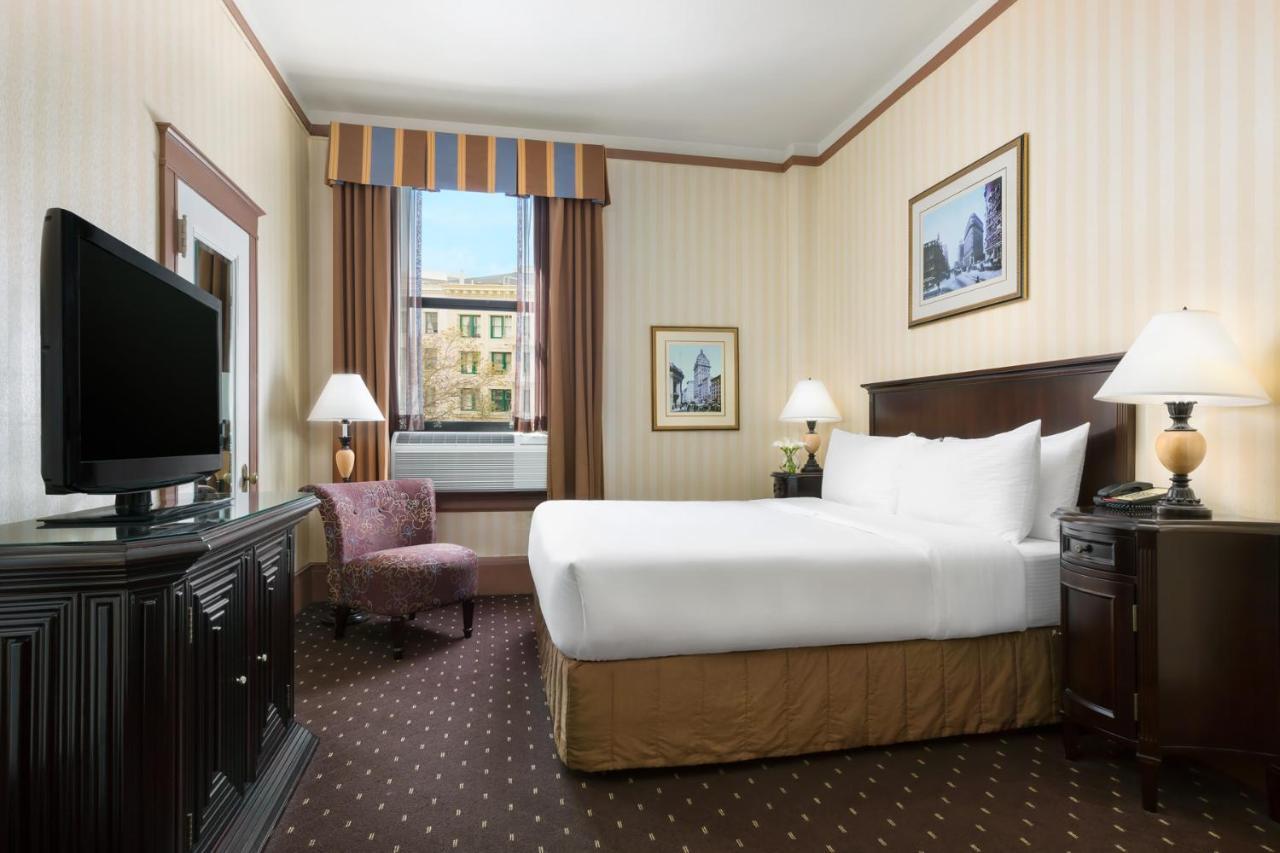 Whitcomb Hotel 3*