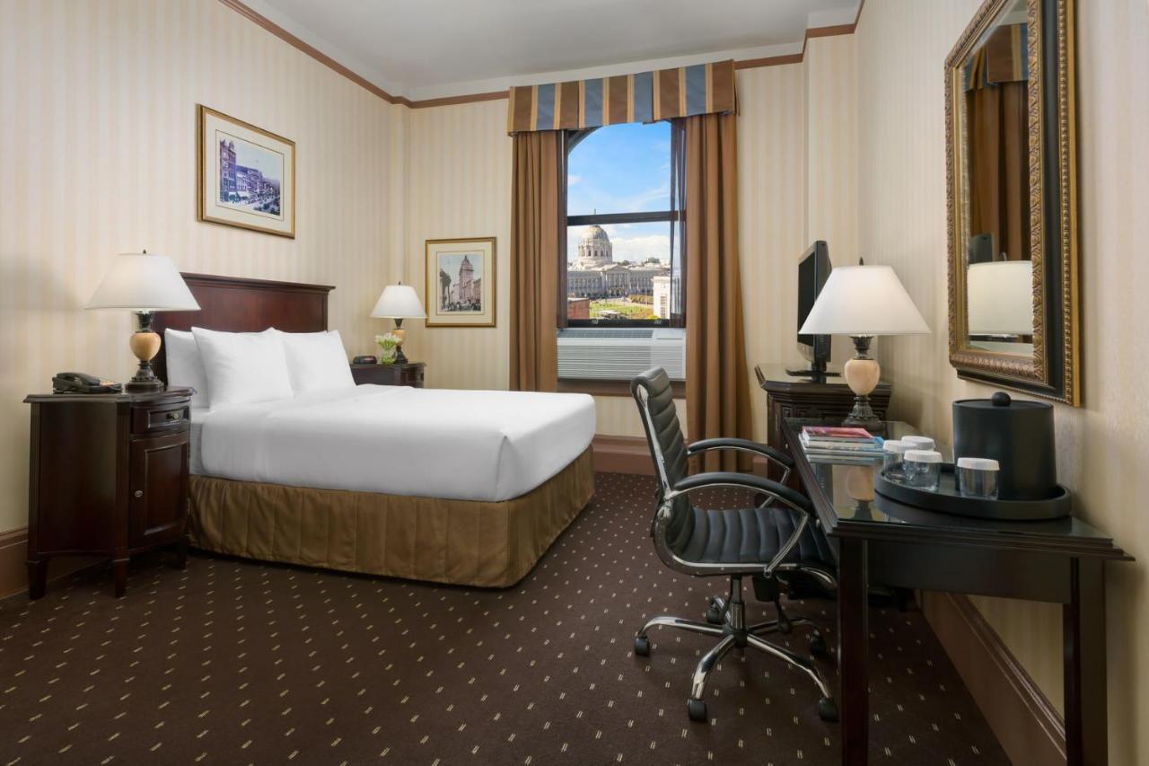 Hotel Whitcomb 3*