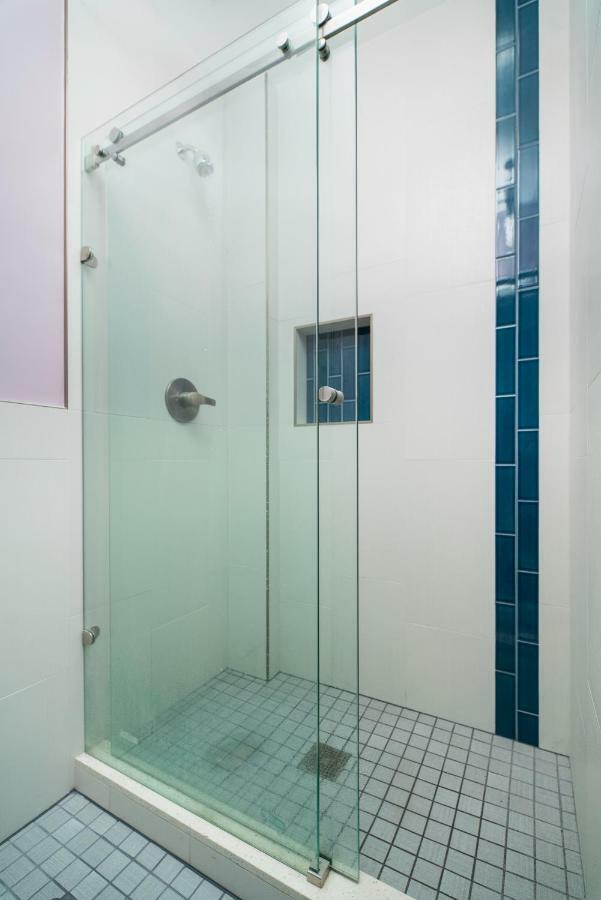 Hostel Ansonia