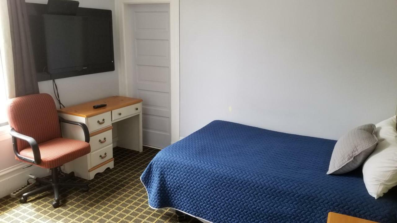 Perramont Hostel *