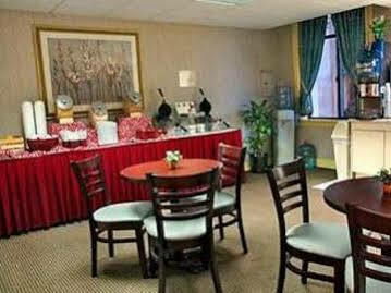 Courtyard By Marriott Downtown/van Ness Ave 4*