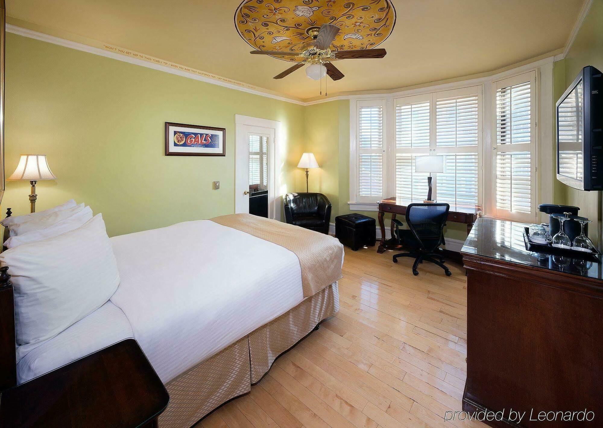Staypineapple, An Elegant Hotel, Union Square Hotel