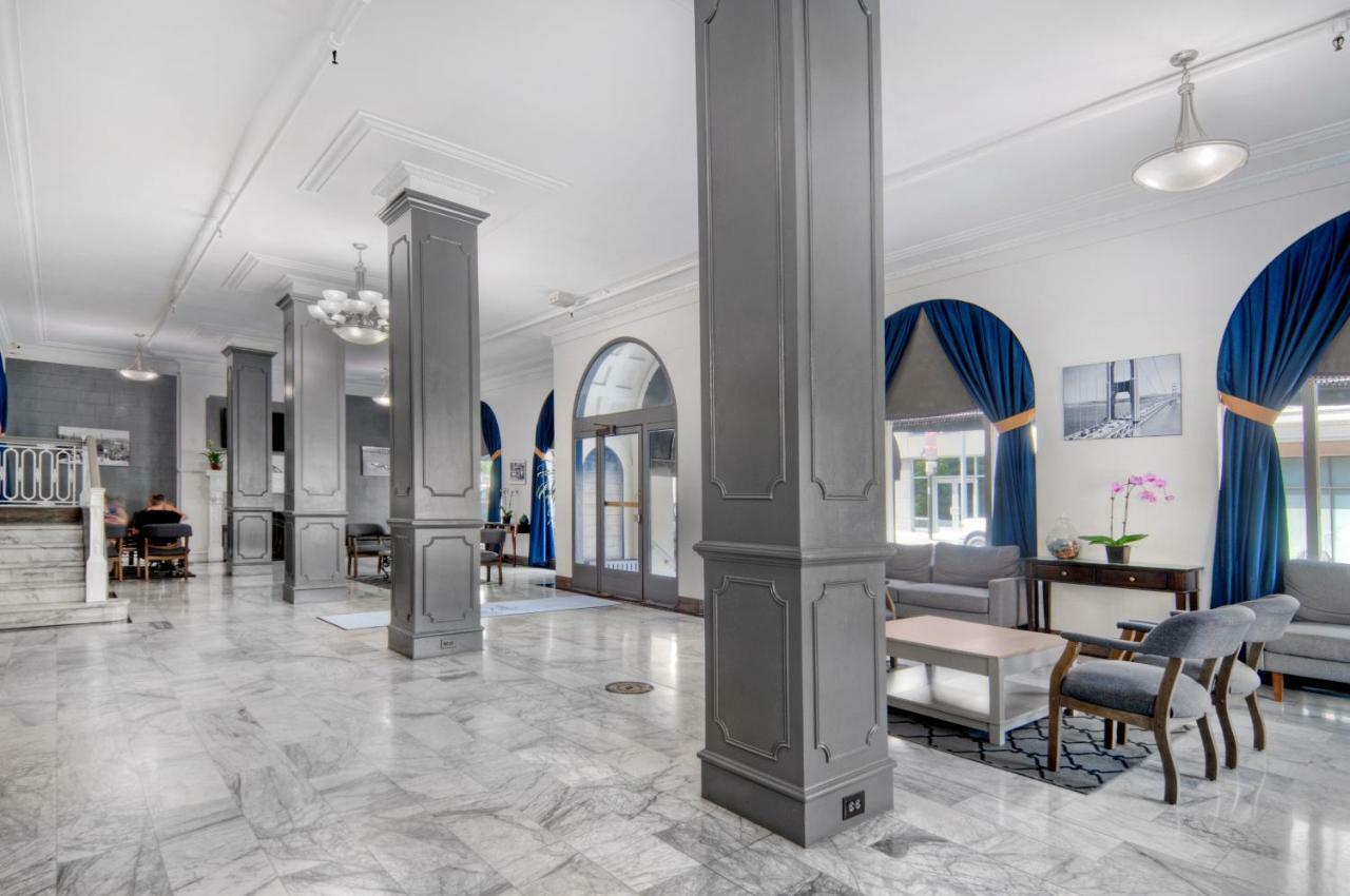 Hotel The Monarch 2*