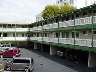 Travelodge By Wyndham Bay Motel