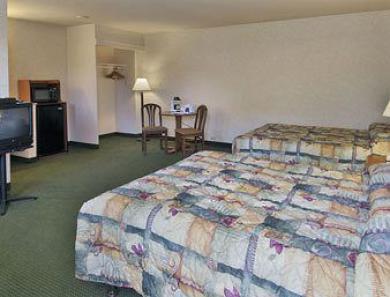 Travelodge By Wyndham Bay 2*