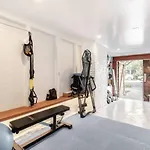 Charming Victorian Oasis With An Elegant And Spacious Haven