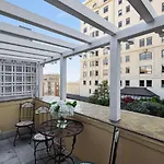 Nob Hill Charm