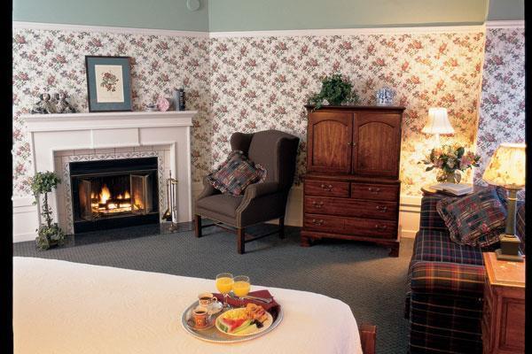 White Swan Hotel 3*