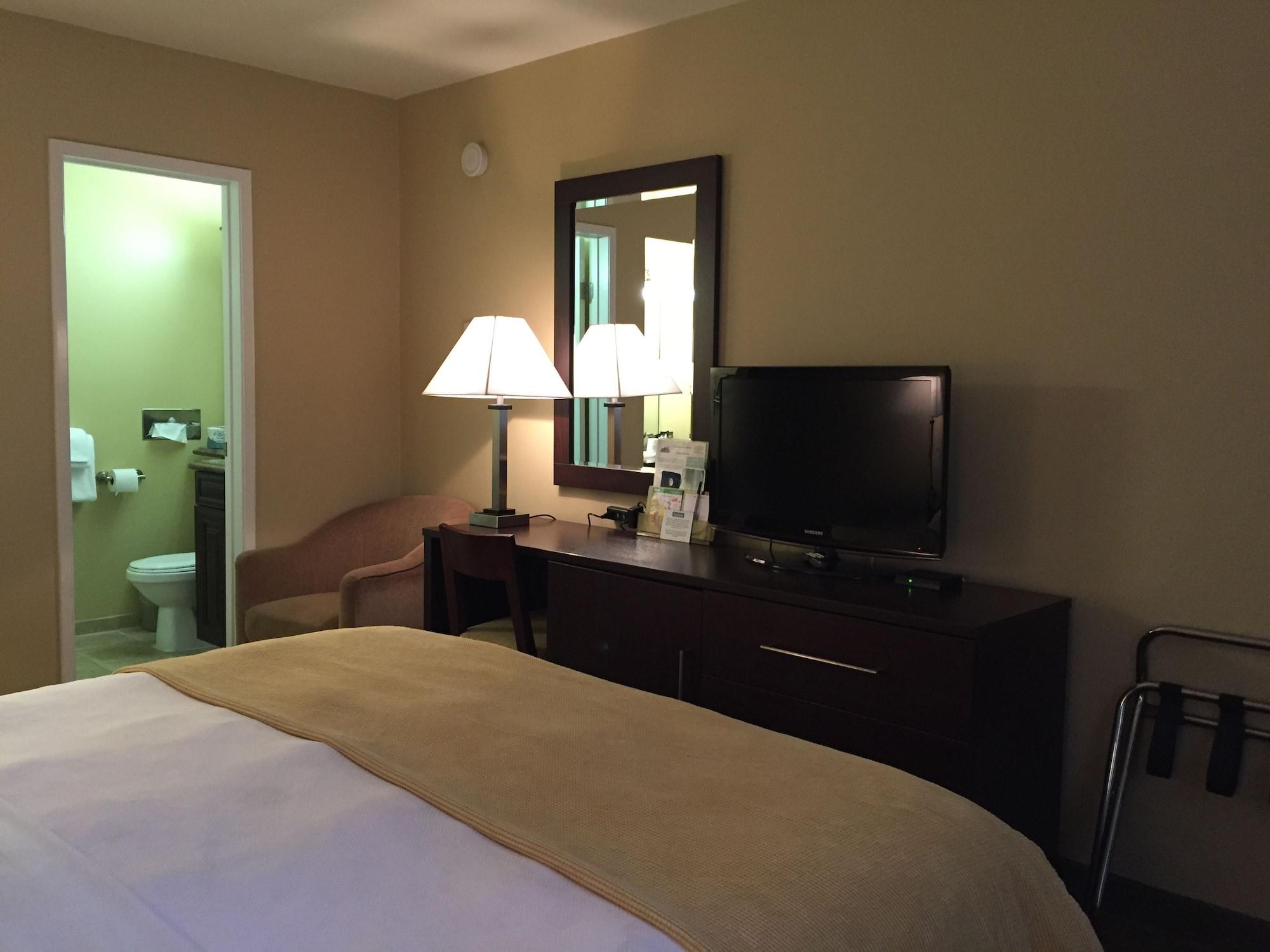 Travelodge By Wyndham Presidio Motel 2*
