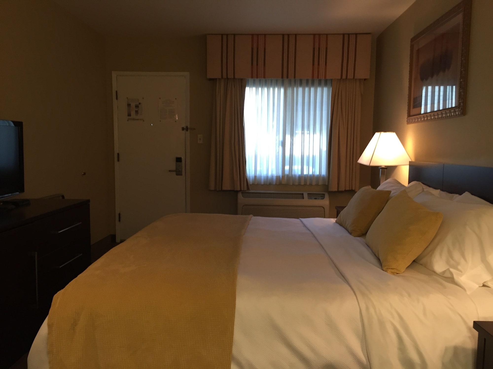 Travelodge By Wyndham Presidio Motel