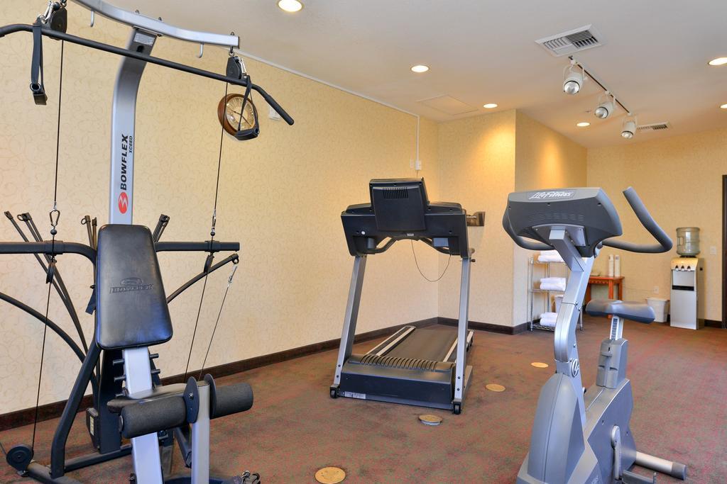 Worldmark Hotel, Hotel