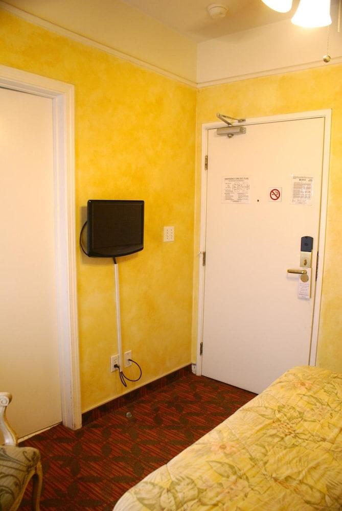Fitzgerald Union Square Hotel