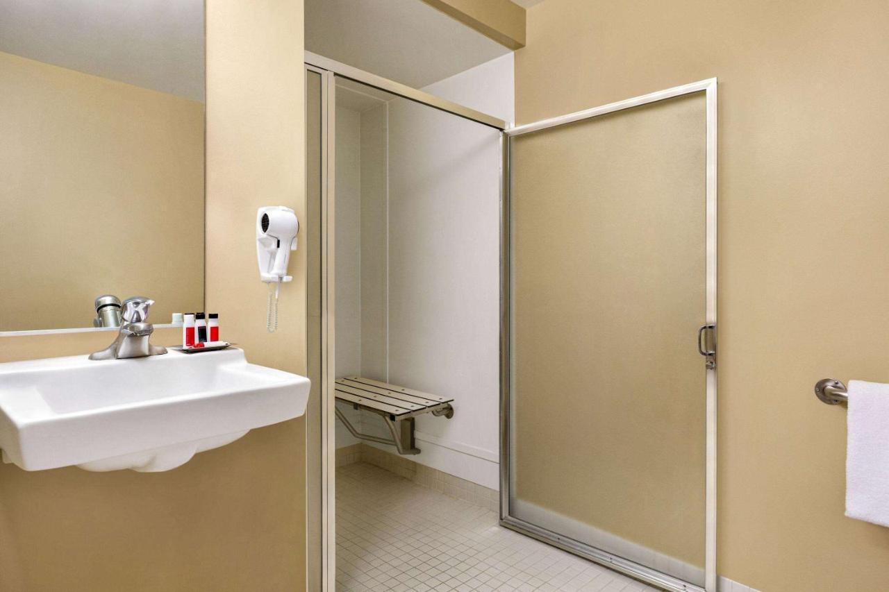 Travelodge By Wyndham Presidio 2* San Francisco