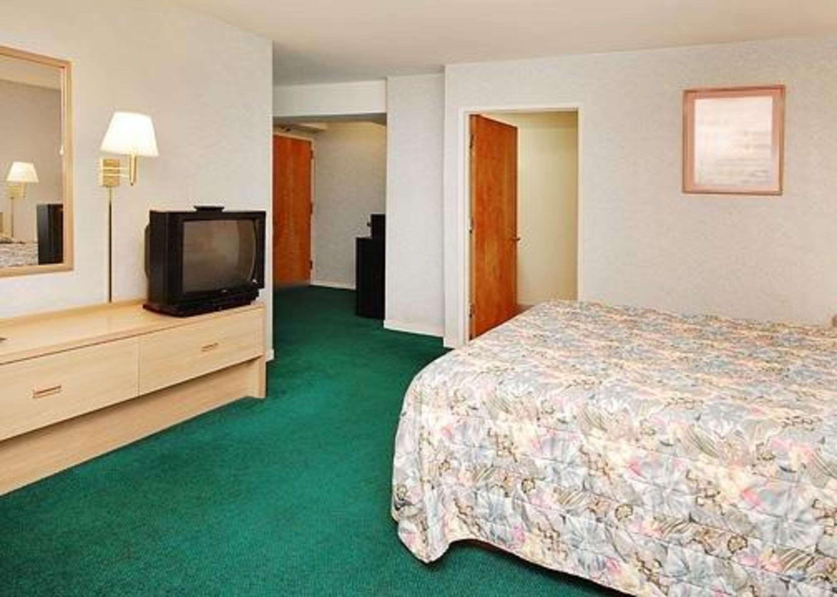 Inn Rodeway Civic Center