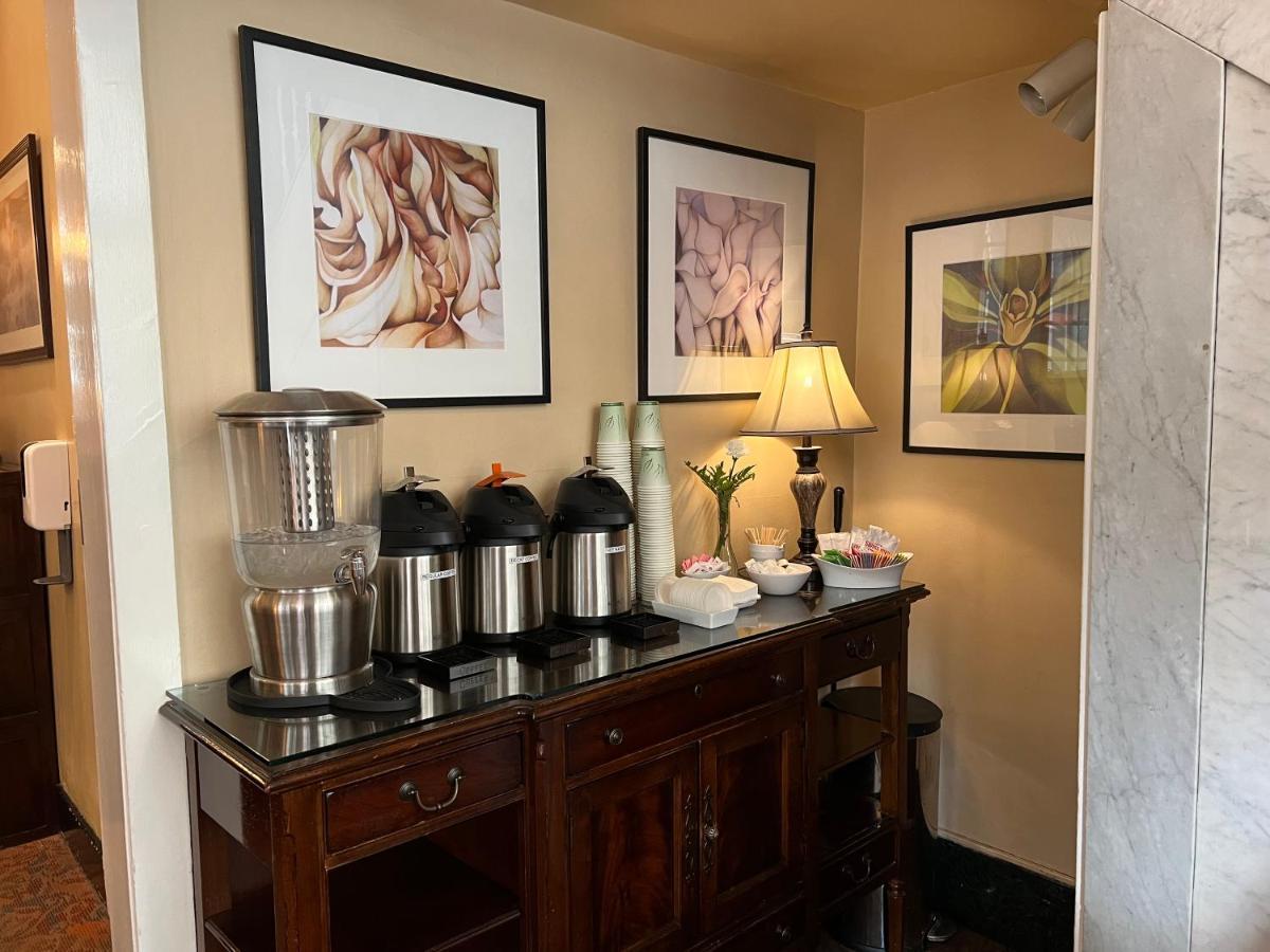 The Andrews Hotel 3*