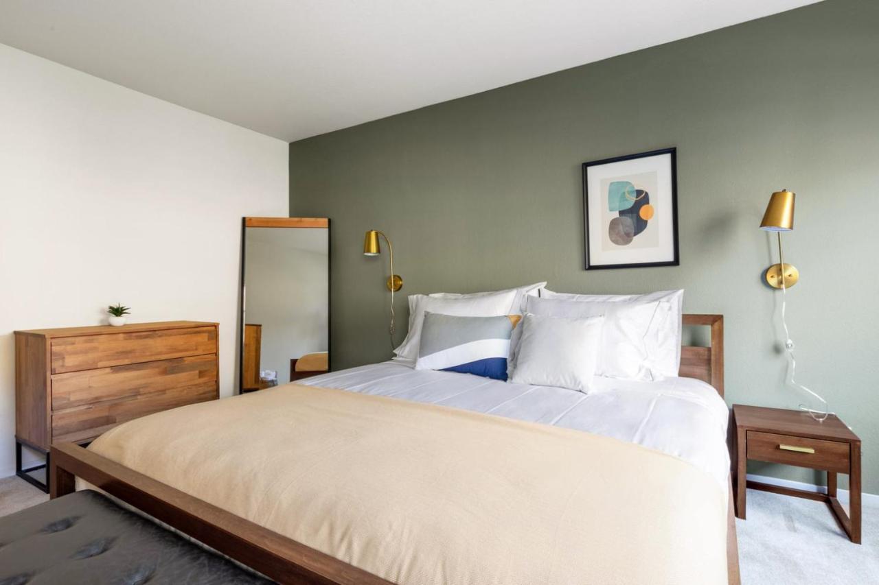 Apartment S 2br W Pool Nr Att Park Sfo-322 *