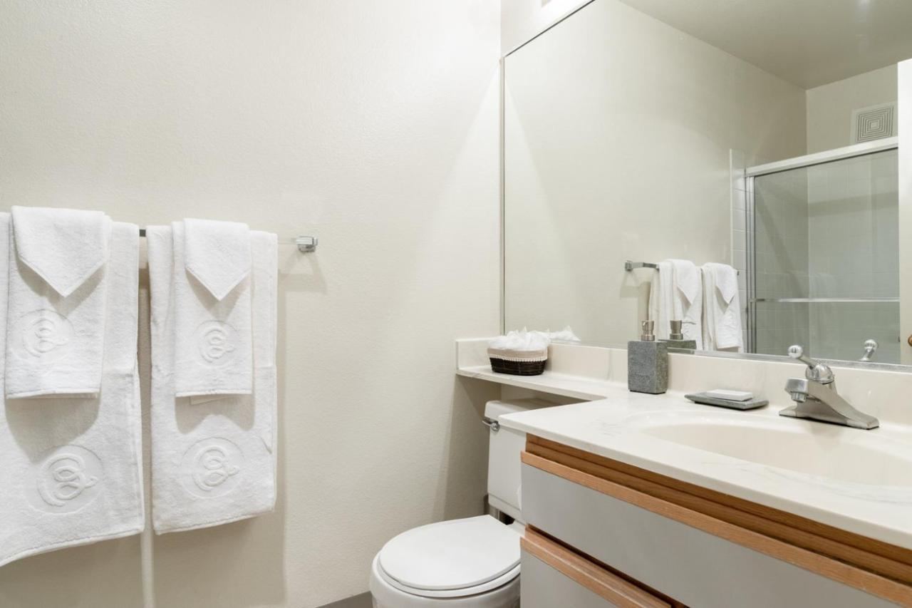 S 2br W Pool Nr Att Park Sfo-322 *