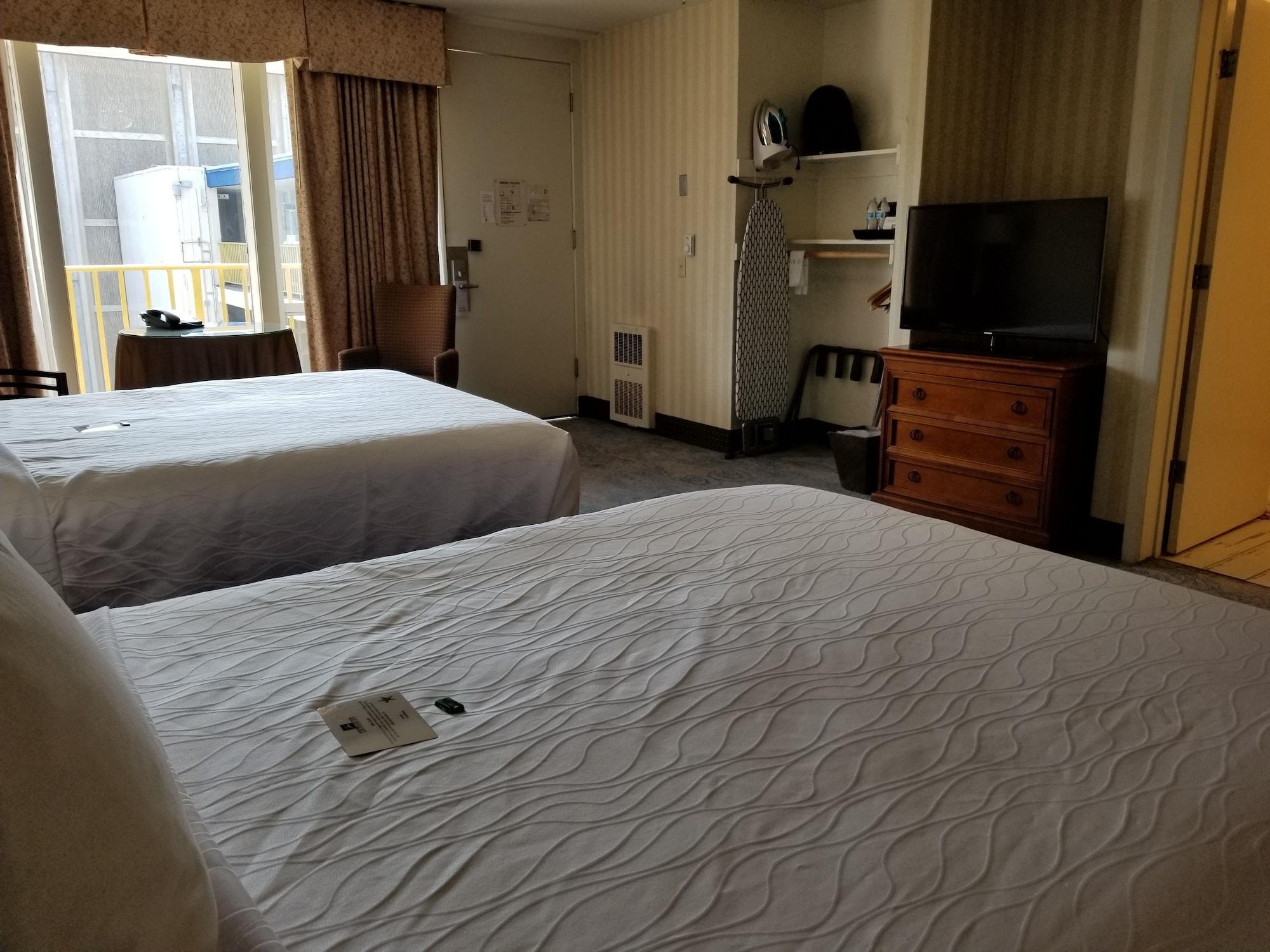 The Wharf 2* San Francisco