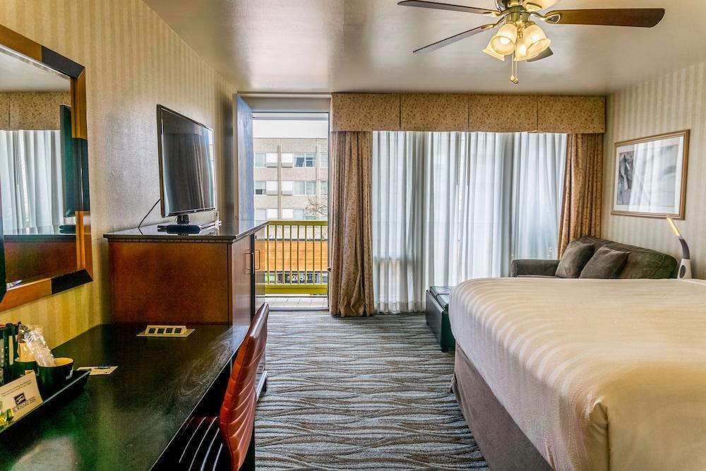 The Wharf 2* San Francisco