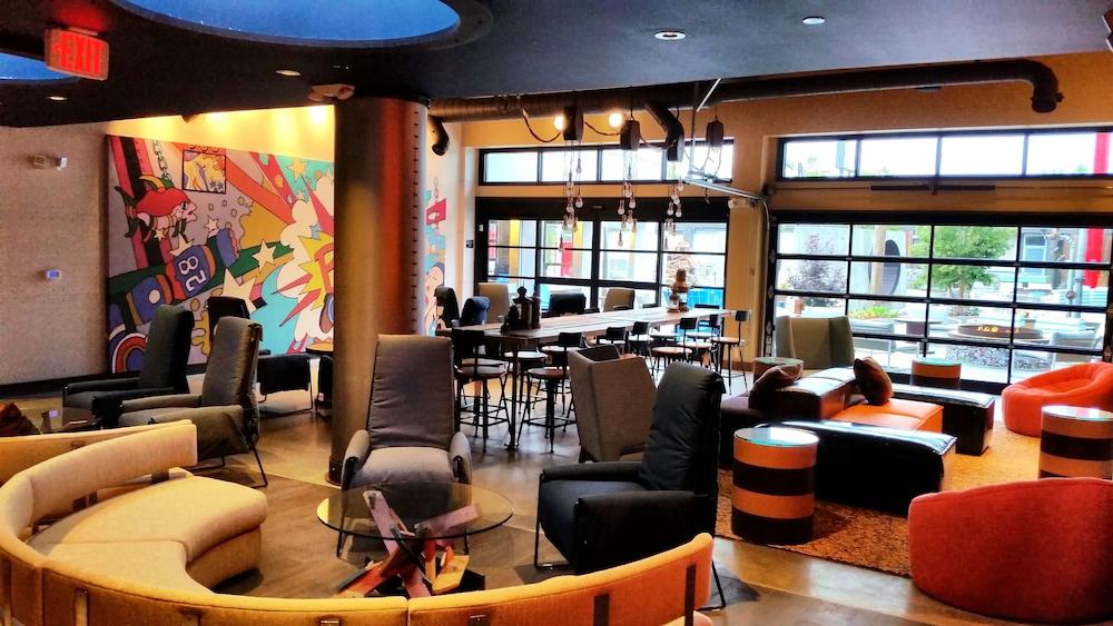 Zephyr Hotel 4*