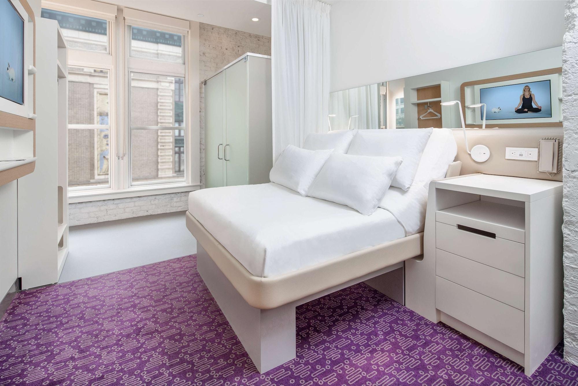 Yotel Hotel 4*