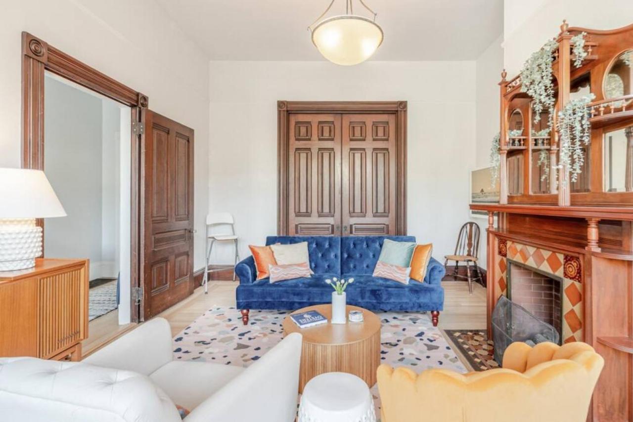 Charming Victorian Oasis With An Elegant And Spacious Haven