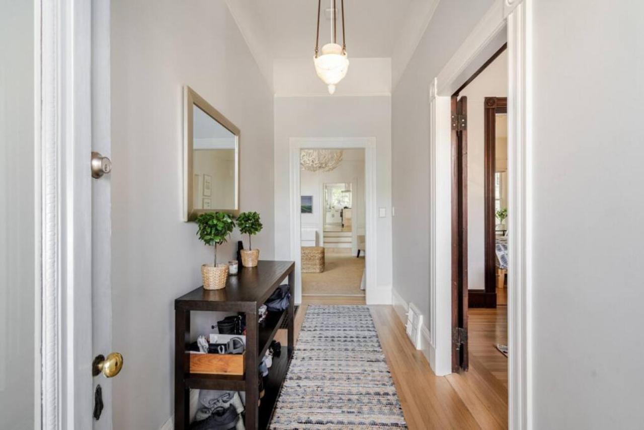 Charming Victorian Oasis With An Elegant And Spacious Haven Holiday home *