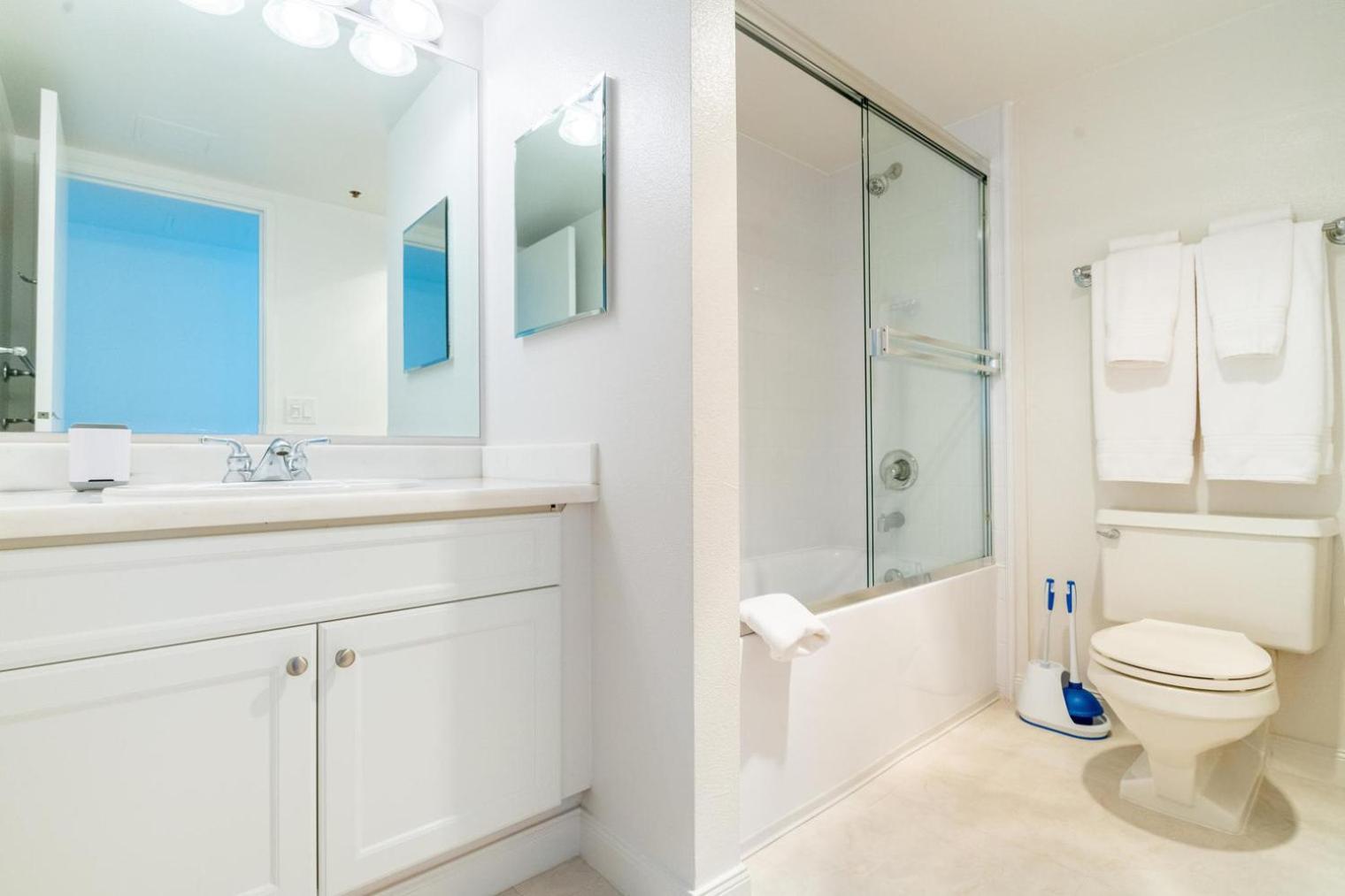 South 2br W Heated Pool Shops Dining Sfo-1664