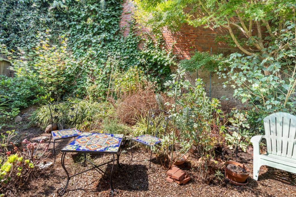 Secret Garden - Perfect Sf Location *